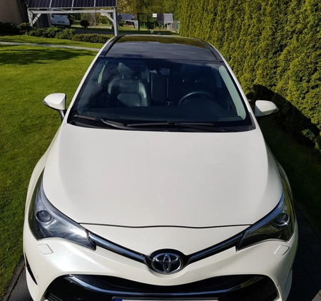 Toyota Avensis cena 74900 przebieg: 125000, rok produkcji 2016 z Kraków małe 154